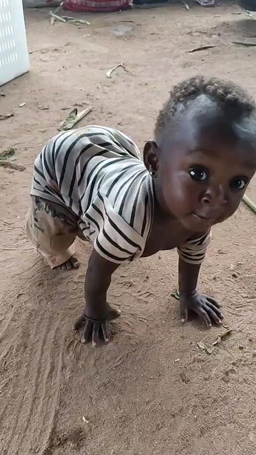 黑娃搞笑图片_黑娃搞笑图，活跃群聊气氛！