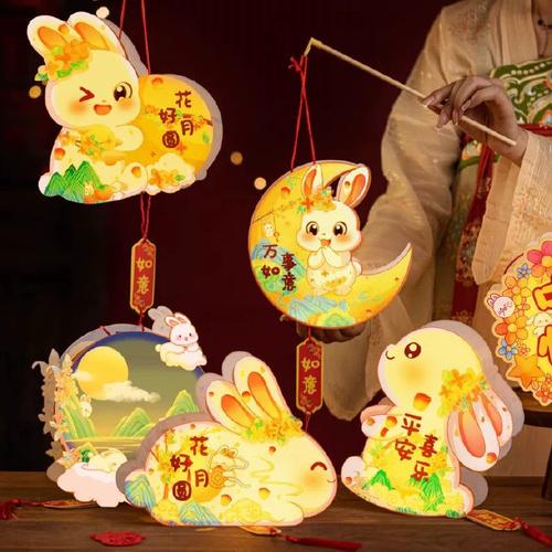 中秋搞笑灯笼图片_中秋搞笑灯笼表情包，创意挂酒瓶，节日欢乐必备！